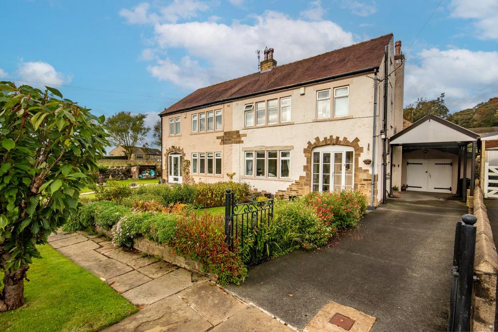 Greenhill Drive, Bingley, West Yorkshire, BD16 3 bed semidetached