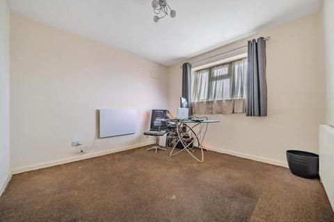 2 bedroom flat for sale, Potters Bar,  Hertsmere,  EN6