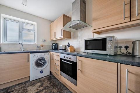 2 bedroom flat for sale, Potters Bar,  Hertsmere,  EN6