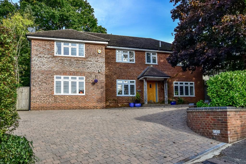 Abbots Road, Abbots Langley, Hertfordshire, WD5 5 bed detached house