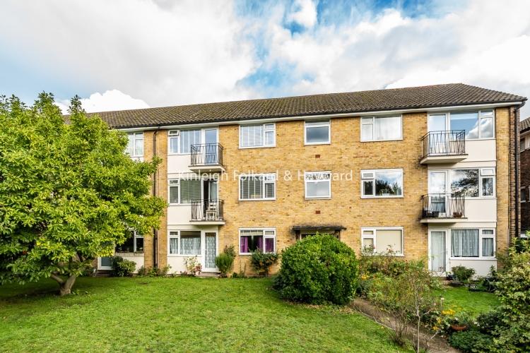 Embassy Gardens Beckenham BR3 2 bed apartment £1,700 pcm (£392 pw)