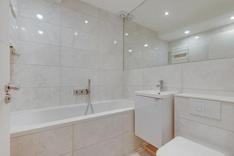 2 bedroom flat to rent, Warwick Avenue, Little Venice, W9