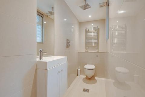 2 bedroom flat to rent, Warwick Avenue, Little Venice, W9