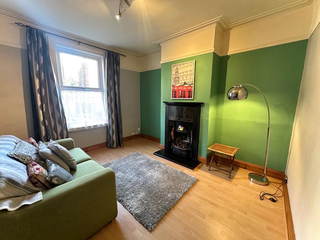 Arthur Street, Derby, DE1 2 bed terraced house £875 pcm (£202 pw)