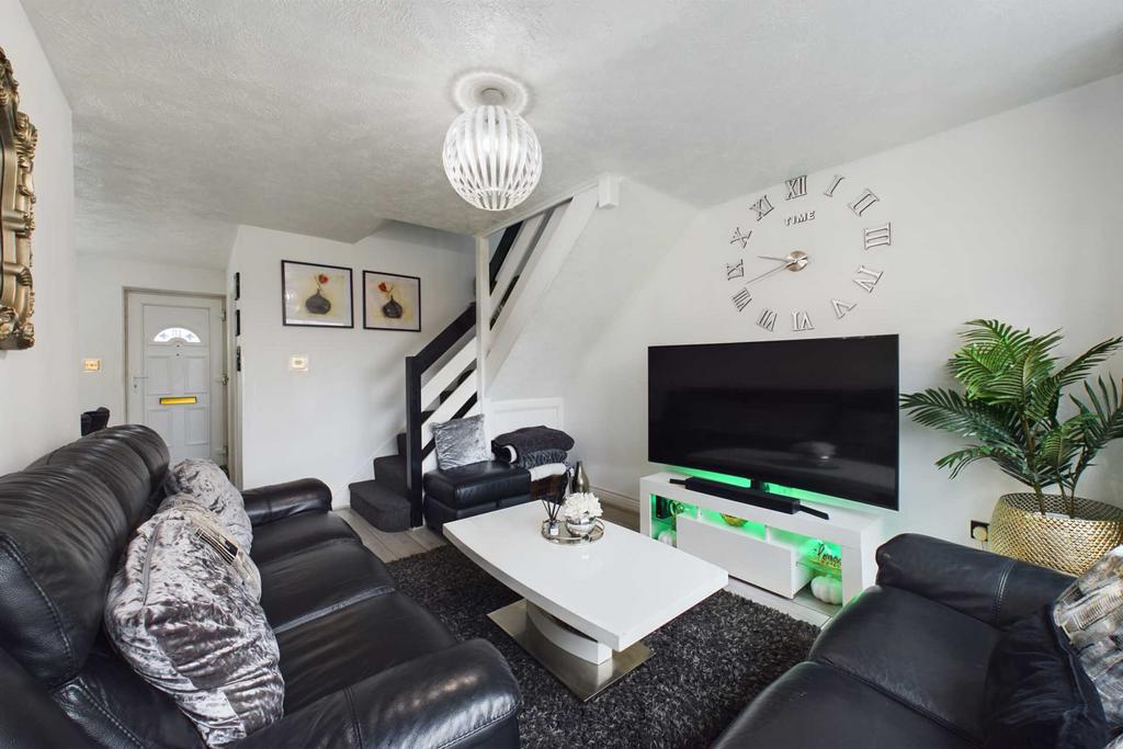 Berkeley Square, Hemel Hempstead 4 bed house £400,000