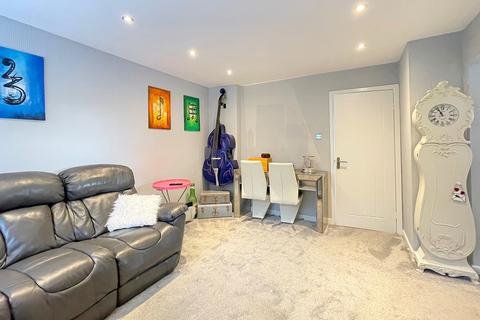 41 Cavalier Way, Wincanton, BA9 9ED