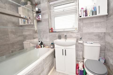 41 Cavalier Way, Wincanton, BA9 9ED