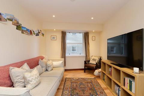 17/13 Johns Place, Edinburgh, EH6 7EN