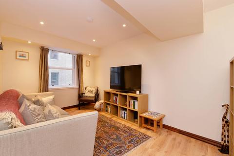 17/13 Johns Place, Edinburgh, EH6 7EN