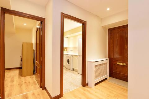 17/13 Johns Place, Edinburgh, EH6 7EN