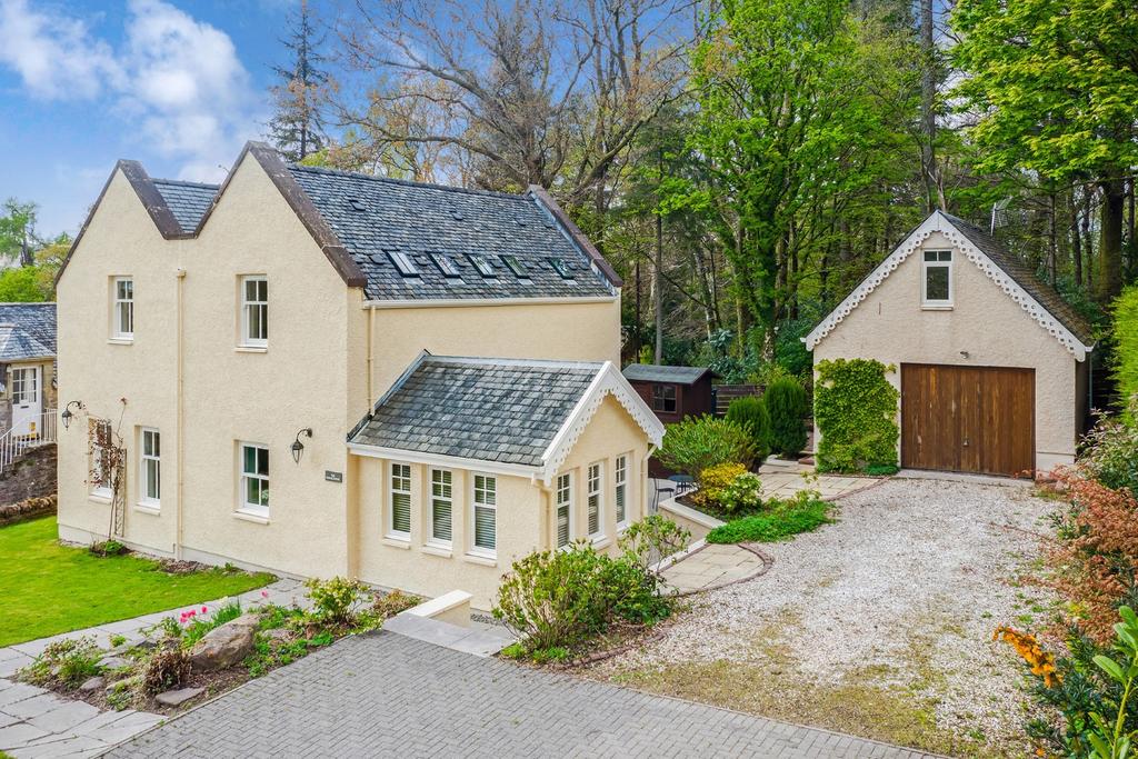 Boturich, Balloch, West Dunbartonshire, G83 8LX 3 bed detached house