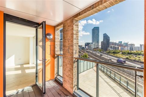 3 bedroom apartment for sale, Manhattan Plaza, Poplar, E14