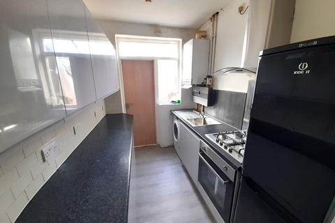 undefined, Heston Avenue, Hounslow, Greater London, TW5