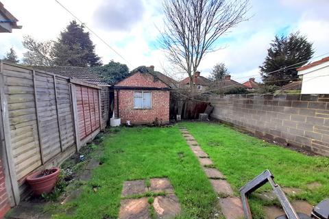 undefined, Heston Avenue, Hounslow, Greater London, TW5