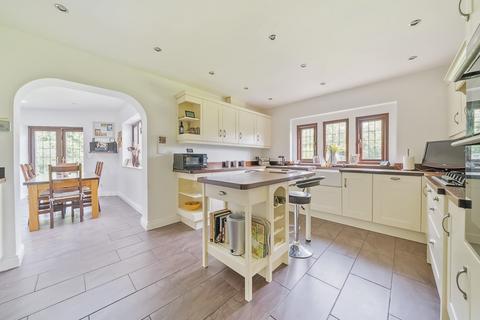 4 bedroom detached house for sale, Petvin Close, Street, BA16