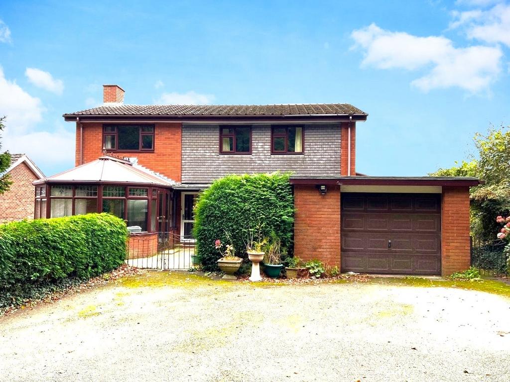 Pear Tree Lane, Llanfair Caereinion, Welshpool, Powys, SY21 4 bed