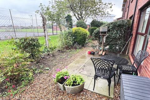 Flat 20, Fairhaven Court Fairhaven, Egham, TW20 9DH