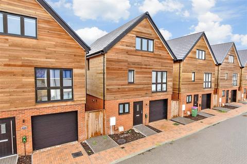 4 bedroom detached house for sale, Prime View, New Romney, Kent
