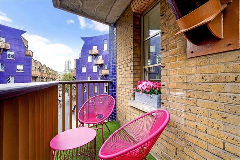 1 bedroom flat for sale, Queen Elizabeth Street, London, SE1