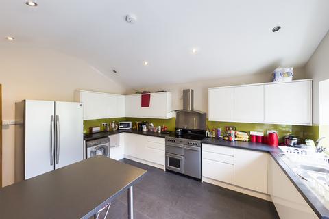 undefined, En-Suite Room, Bills Included, Guinions Road, High Wycombe, HP13 7NT
