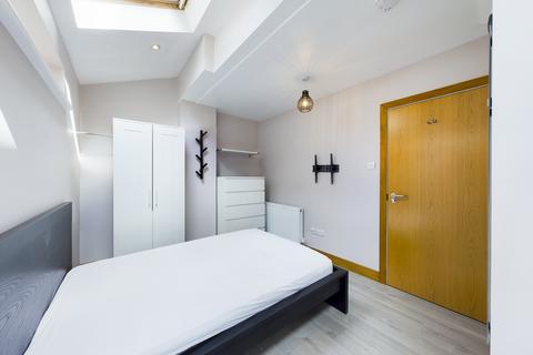 undefined, En-Suite Room, Bills Included, Guinions Road, High Wycombe, HP13 7NT