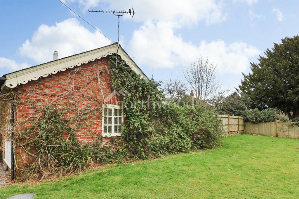 Ashford Road Tenterden Tn30 1 Bed Character Property £250000