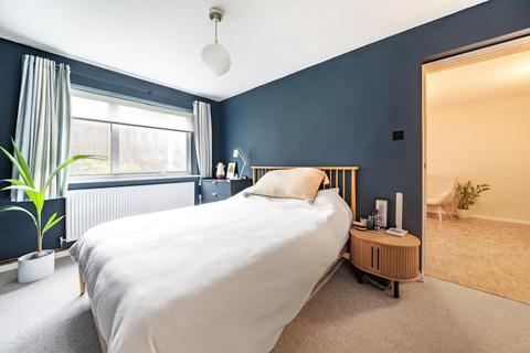 2 Woodstock Gardens, Beckenham, BR3 5BE
