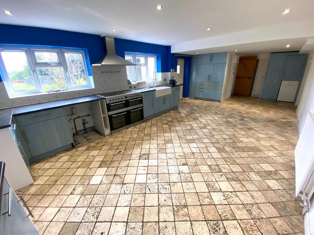 Bristol Road, Farrington Gurney, Bristol 3 bed detached house for sale