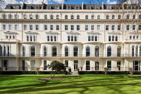 1 bedroom apartment to rent, Kensington Gardens Square,  Bayswater,  W2
