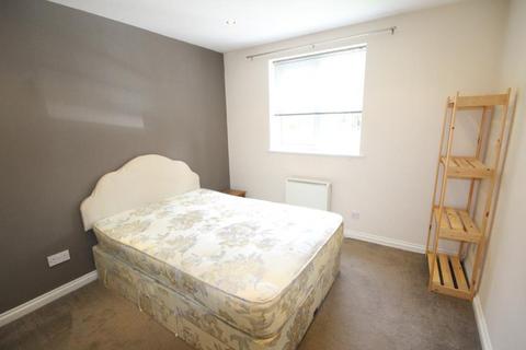 1 bedroom flat to rent, St Andrews Court, Upton Park, Slough