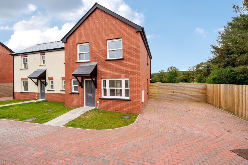 Llanddewi Hills, Llandrindod Wells, LD1 3 bed semidetached house for