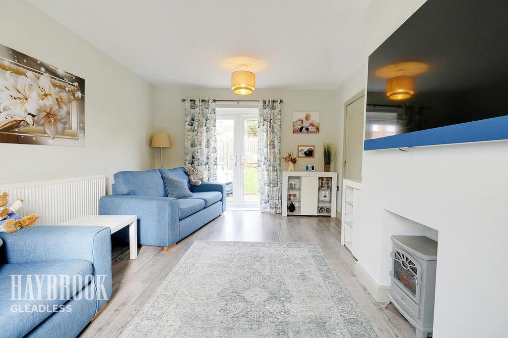 Lowedges Drive, Sheffield 3 bed end of terrace house for sale £160,000