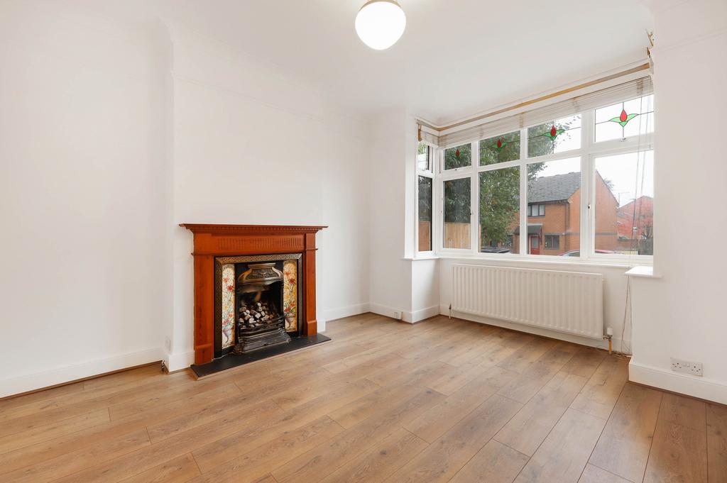 4 Double Bedroom Terraced House to Rent in SW17