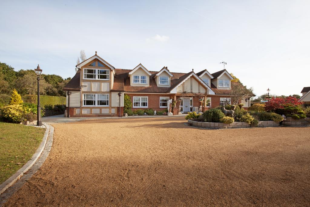 De Beauvoir Chase, Downham, Billericay 4 bed detached house for sale