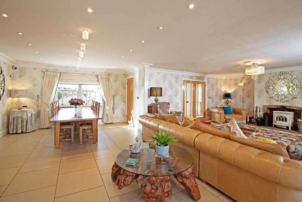 Dining Area/Family Room