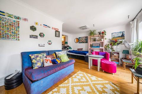 15 Doris Ashby Close, Perivale, Greenford, UB6 7FD
