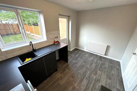 16 Blythfield, Burton-on-trent, DE14 1TU