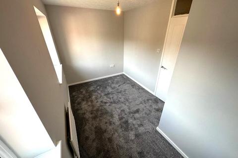 16 Blythfield, Burton-on-trent, DE14 1TU