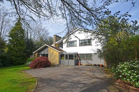 4 bedroom detached house for sale, Close to amenities, Storrington, RH20