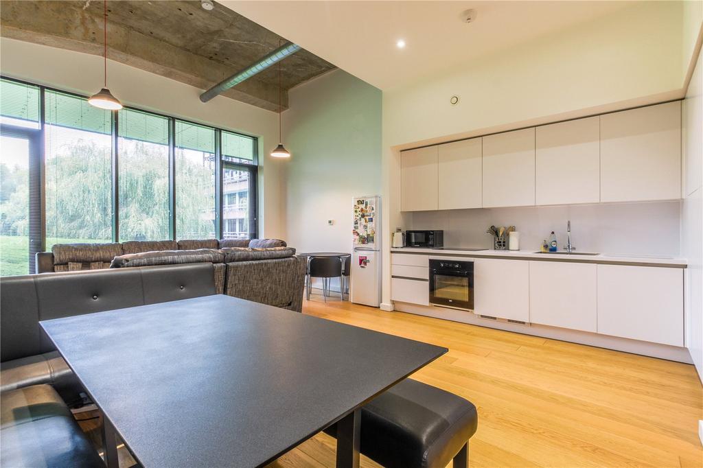 Lakeshore, Lakeshore Drive, Bristol... 1 bed apartment £200,000