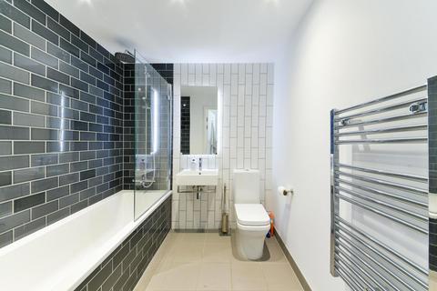 1 bedroom apartment to rent, Pendant Court, Royal Wharf, London, E16