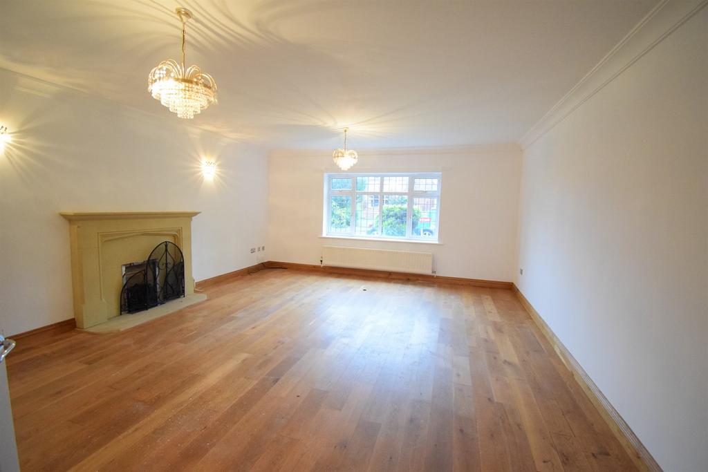 Llantarnam Drive, Radyr, Cardiff 5 bed detached house to rent £3,000