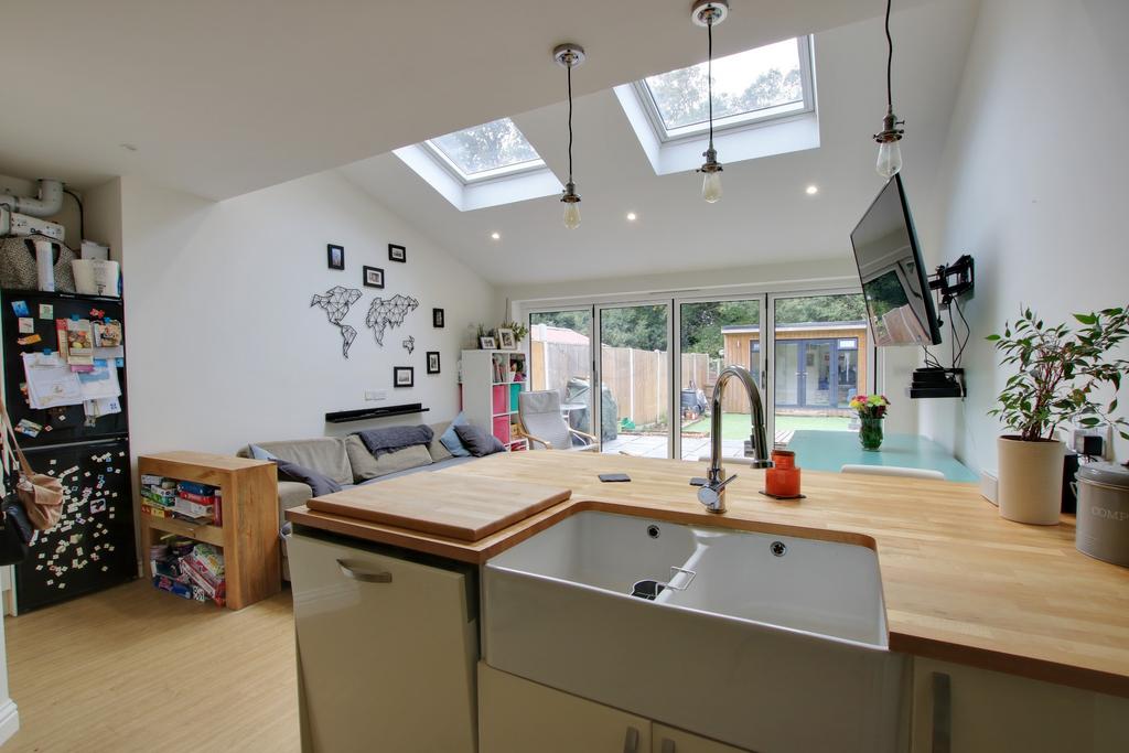 Kitchen/diner/family room
