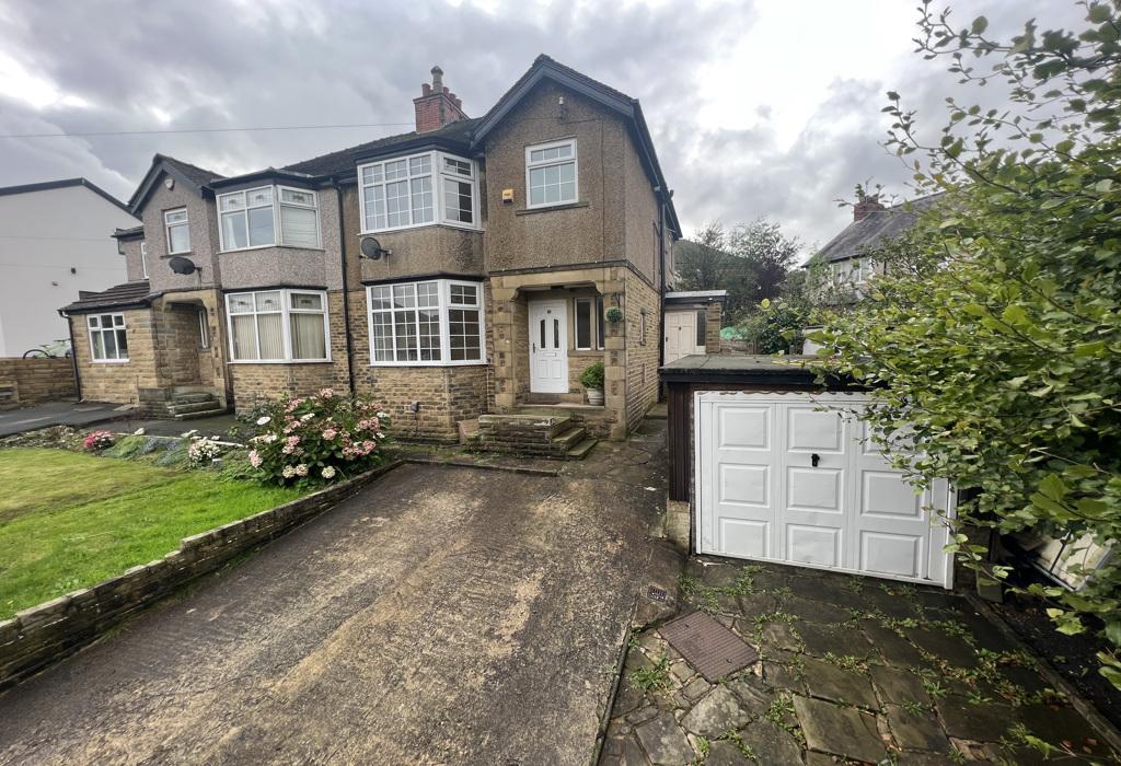 Aireville Close, Shipley, West Yorkshire 3 bed semidetached house for