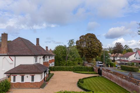 1 Wilbury Avenue, Sutton, SM2 7DU