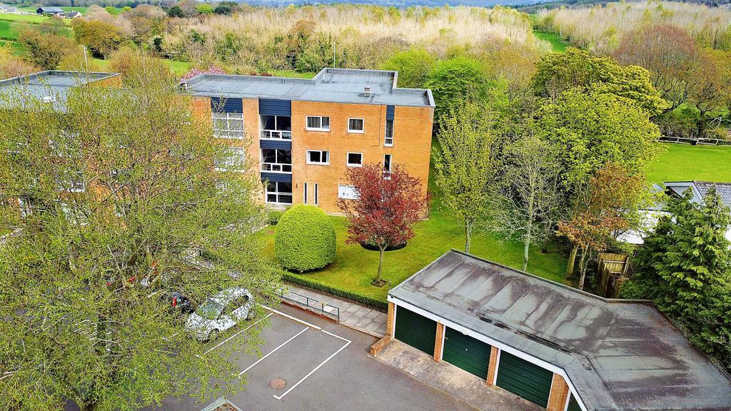 Napier Court, Whickham NE16 2 bed flat for sale £135,000