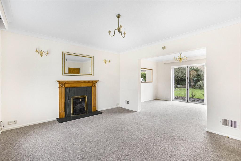 The Ryde, Hatfield, Hertfordshire 6 bed detached house for sale £825,000