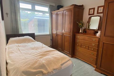 22 Edge Hill Road, Royton, Oldham, OL2 6BL