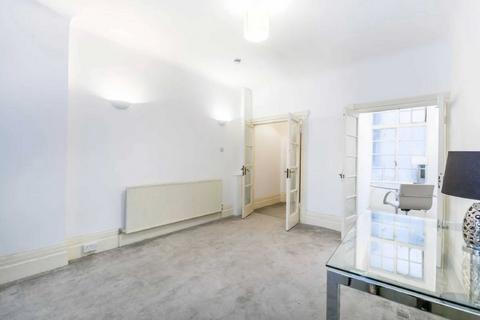 5 bedroom apartment to rent, Strathmore Court, St John's Wood, Park Road, London, NW8