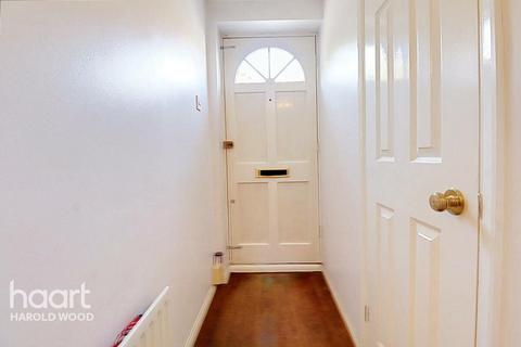 3 bedroom detached house for sale, Troopers Drive, Romford